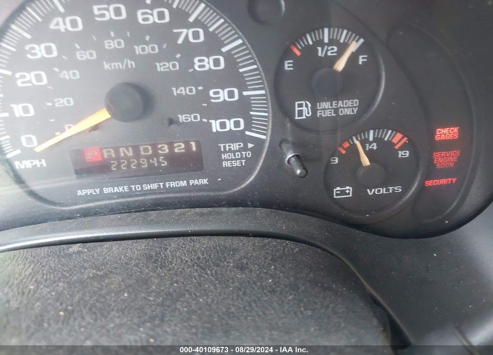 2000 CHEVROLET EXPRESS VIN: 1GCFG25M4Y1143133