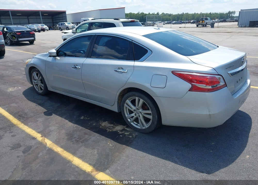 2013 NISSAN ALTIMA VIN: 1N4BL3AP9DC235634