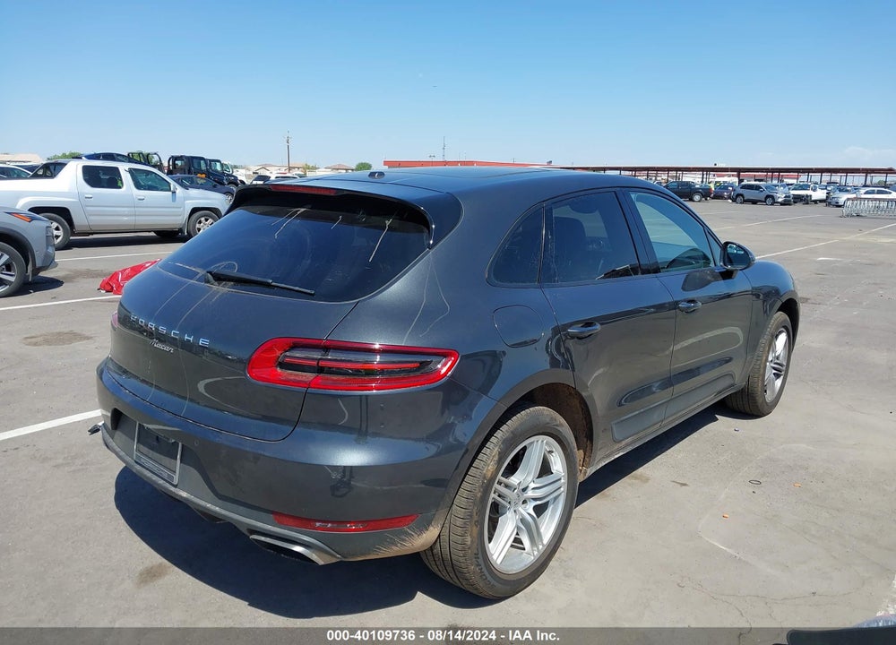 2017 PORSCHE MACAN VIN: WP1AA2A58HLB83339