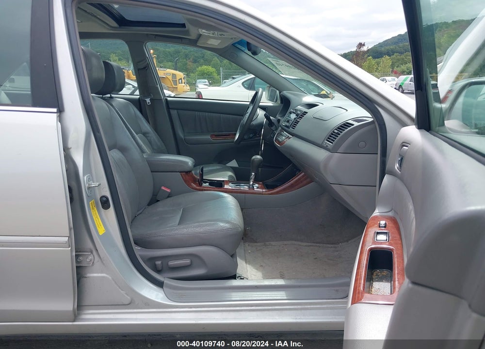 2002 TOYOTA CAMRY XLE V6 VIN: 4T1BF30K42U031012
