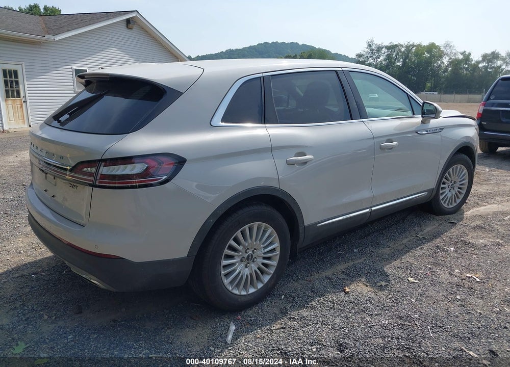2020 LINCOLN NAUTILUS STANDARD VIN: 2LMPJ6J9XLBL02796
