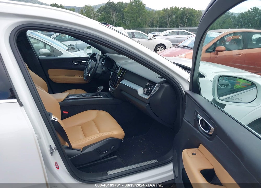 2018 VOLVO XC60 T6 MOMENTUM VIN: YV4A22RK3J1031962