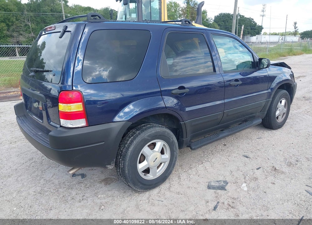 2002 FORD ESCAPE XLS VIN: 1FMYU01B52KA08556