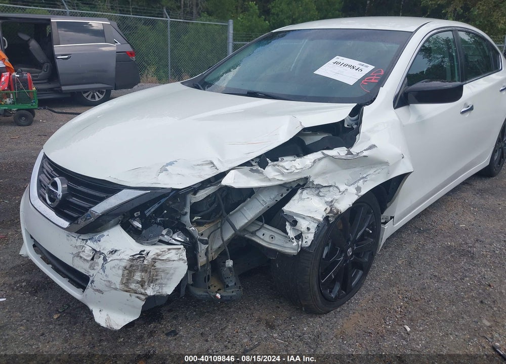 2017 NISSAN ALTIMA VIN: 1N4AL3AP4HC225319
