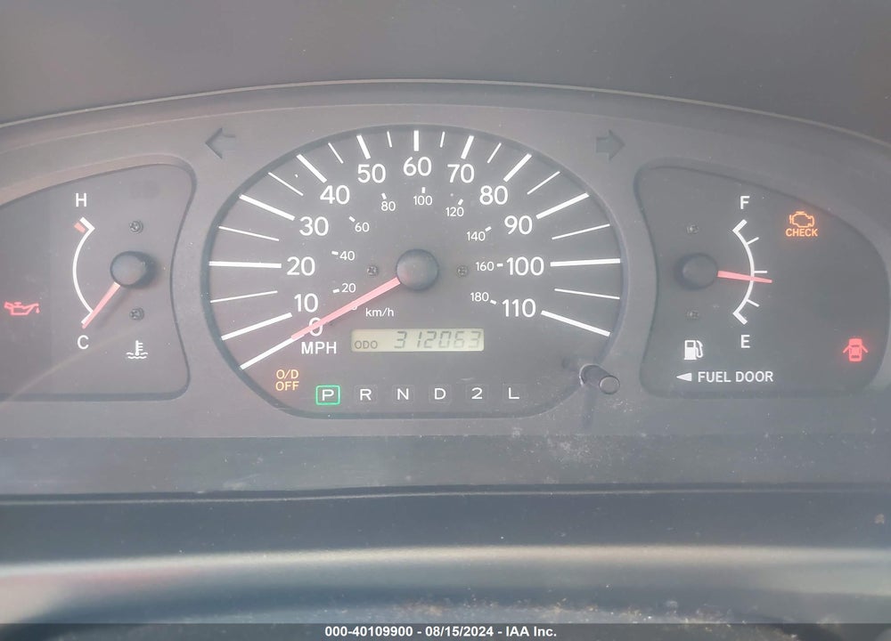 1999 TOYOTA SIENNA CE VIN: 4T3ZF19C6XU170510
