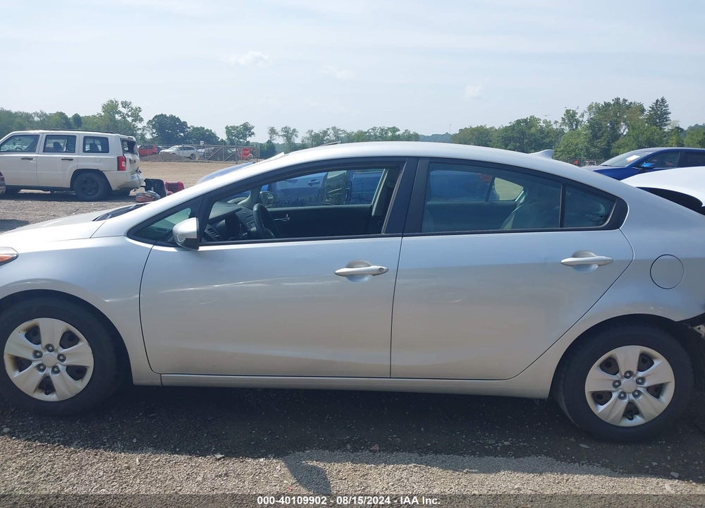 2016 KIA FORTE LX VIN: KNAFK4A63G5532867
