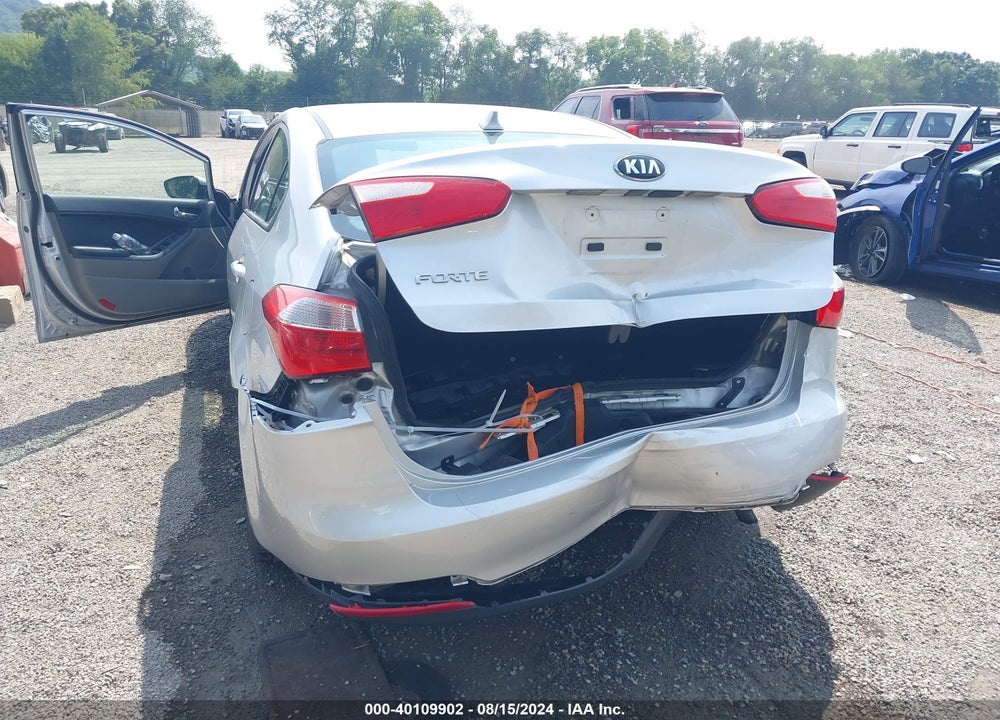 2016 KIA FORTE LX VIN: KNAFK4A63G5532867