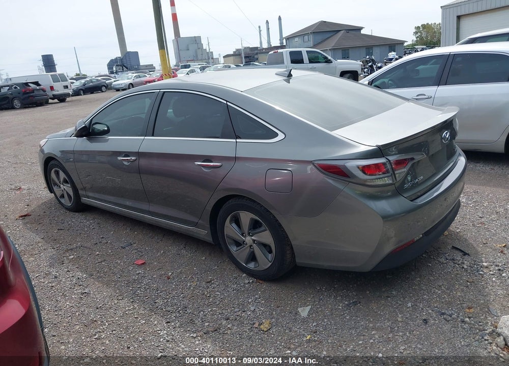 2017 HYUNDAI SONATA HYBRID VIN: KMHE34L18HA057587