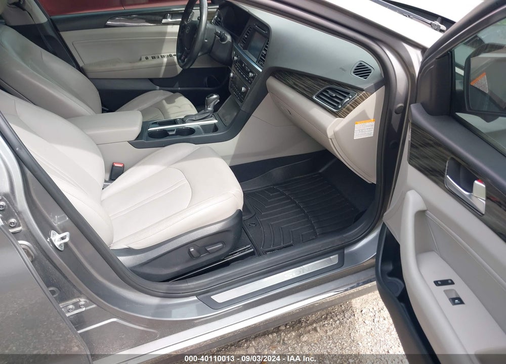 2017 HYUNDAI SONATA HYBRID VIN: KMHE34L18HA057587