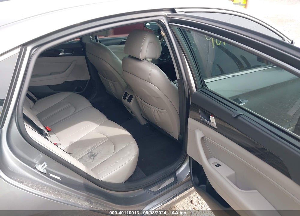 2017 HYUNDAI SONATA HYBRID VIN: KMHE34L18HA057587