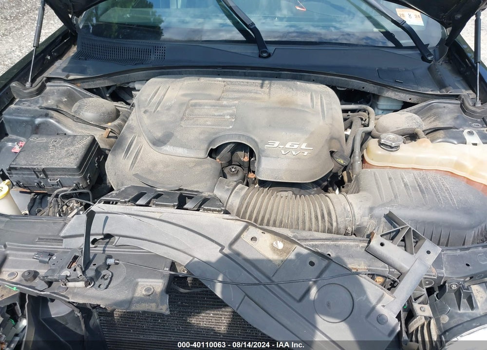 2014 CHRYSLER 300C VIN: 2C3CCAEG1EH382465