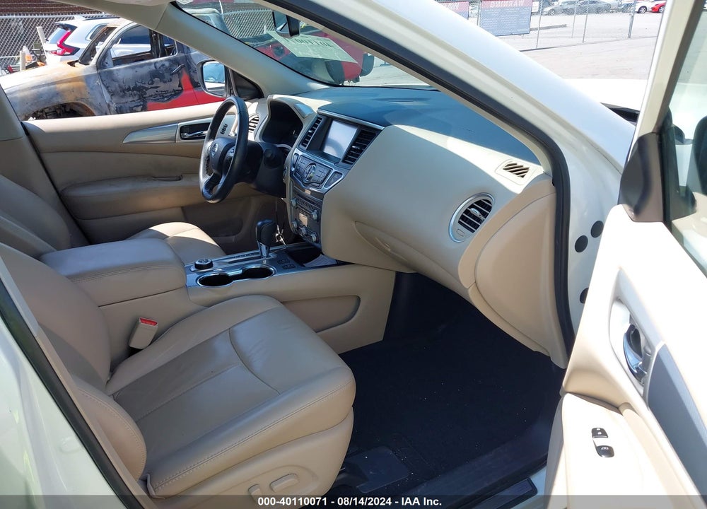 2018 NISSAN PATHFINDER SL VIN: 5N1DR2MM5JC625179