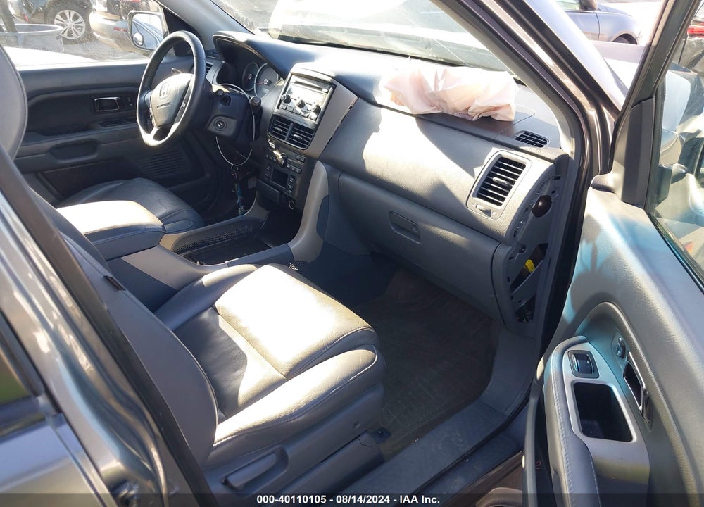 2008 HONDA PILOT EX-L VIN: 5FNYF28558B011537