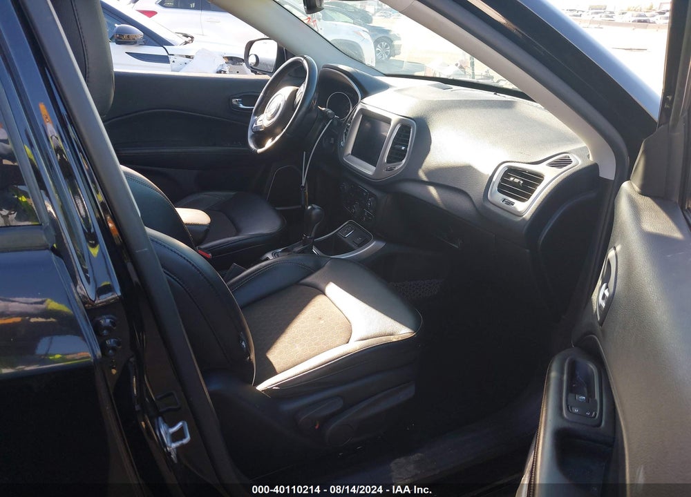 2019 JEEP COMPASS LATITUDE FWD VIN: 3C4NJCBB0KT855631