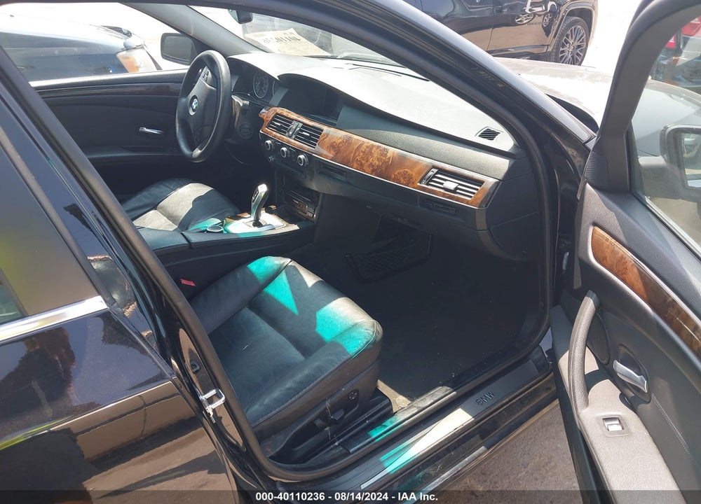 2008 BMW 528I VIN: WBANU53588CT03498