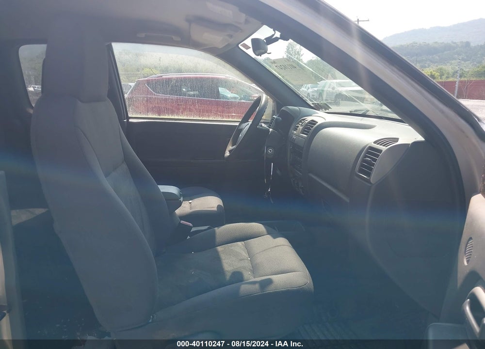 2004 CHEVROLET COLORADO LS VIN: 1GCDT196X48158522