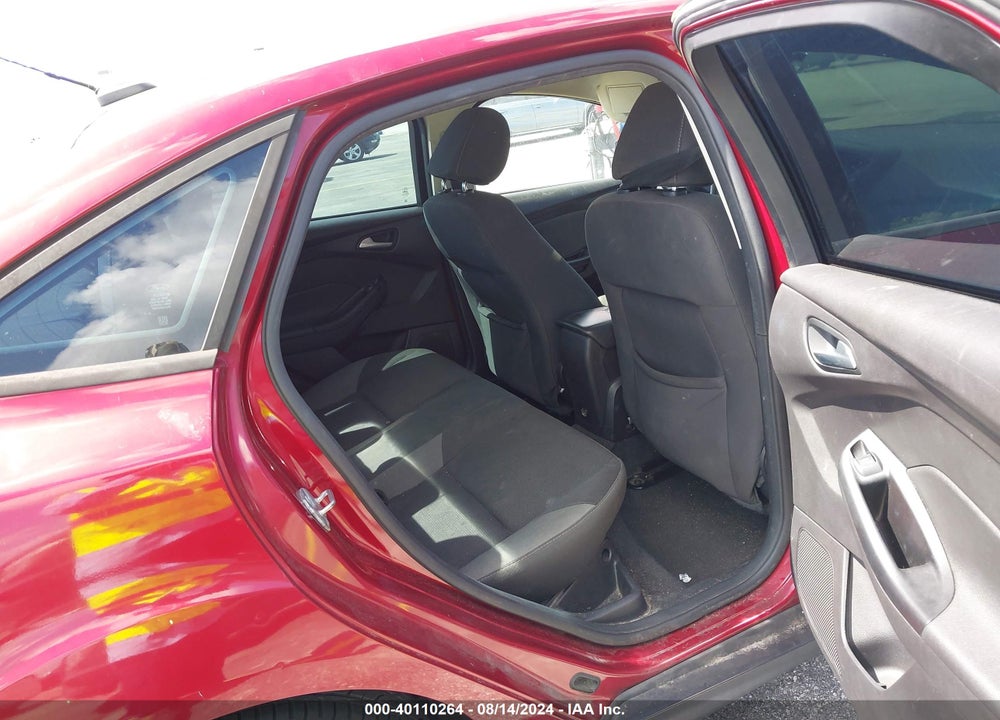 2014 FORD FOCUS SE VIN: 1FADP3F26EL278520