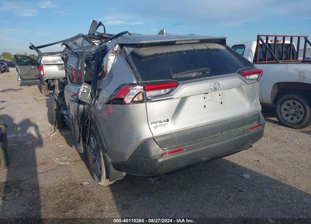 2022 TOYOTA RAV4 XLE VIN: 2T3W1RFV0NW193218