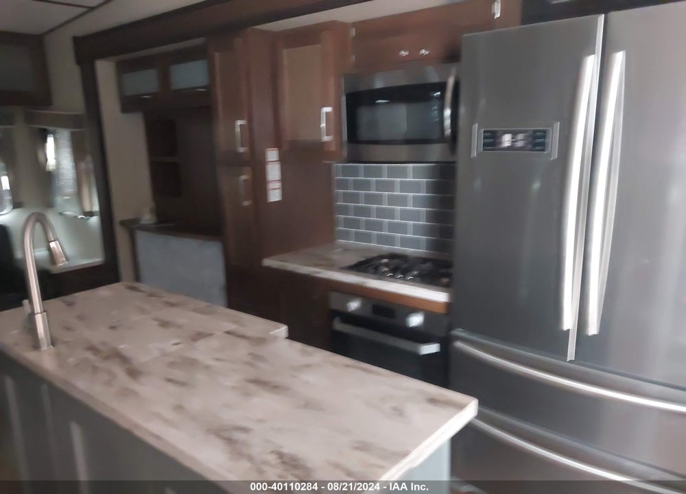 2019 FOREST RIVER PRIME T CRUSADER FIFTH WHEEL VIN: 5ZT3CS3B7KG124658