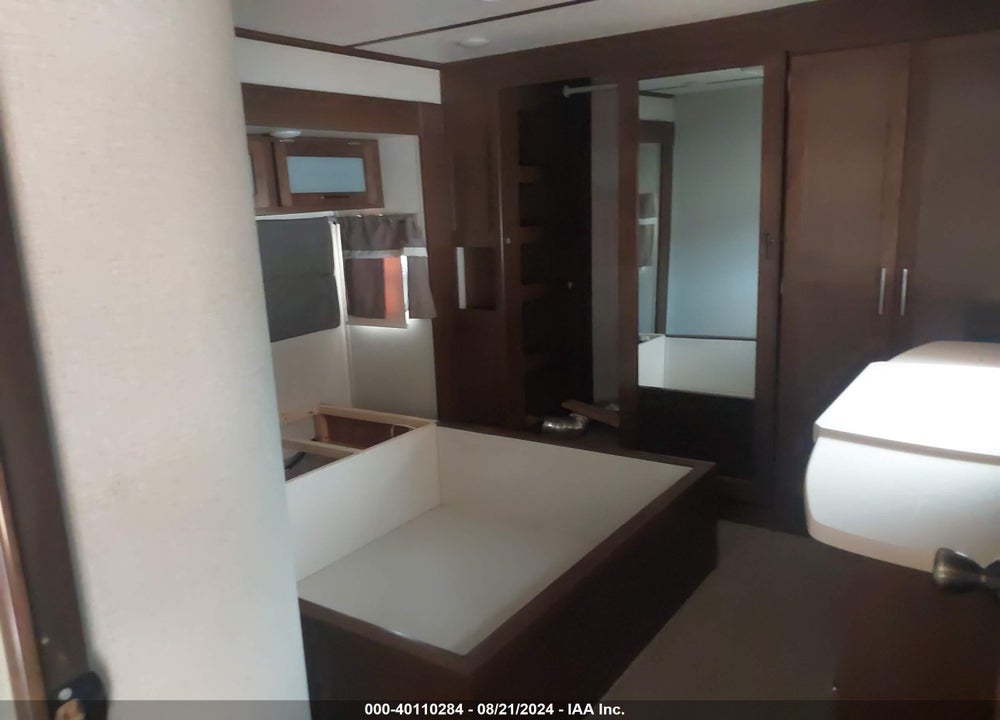 2019 FOREST RIVER PRIME T CRUSADER FIFTH WHEEL VIN: 5ZT3CS3B7KG124658