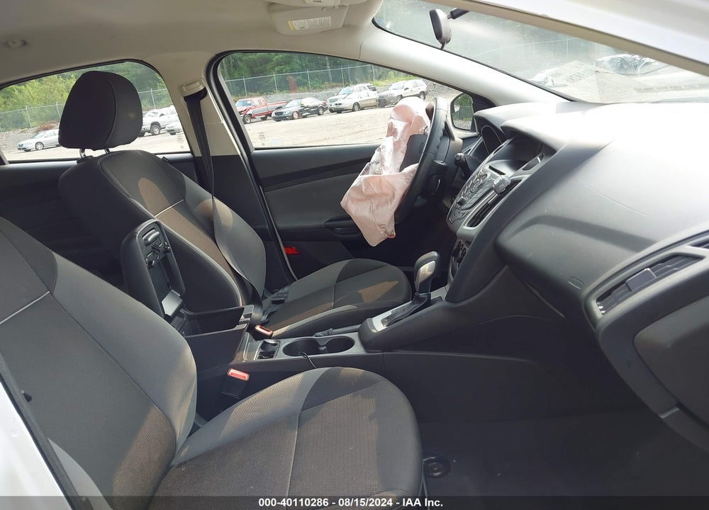 2014 FORD FOCUS SE VIN: 1FADP3K28EL434384