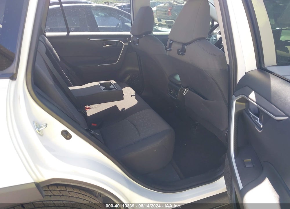 2021 TOYOTA RAV4 XLE VIN: JTMW1RFVXMD069274
