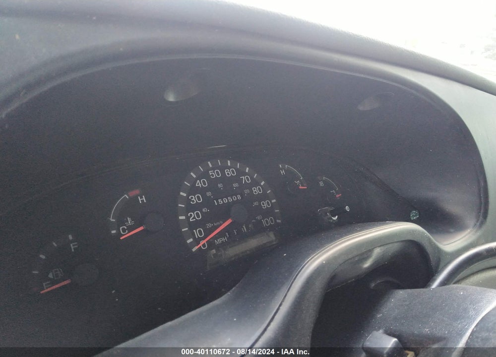 2000 FORD E-150 XL/XLT VIN: 1FMRE11W2YHA73333