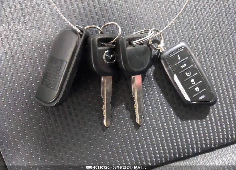2010 MAZDA 3 I SPORT VIN: JM1BL1SF8A1336028