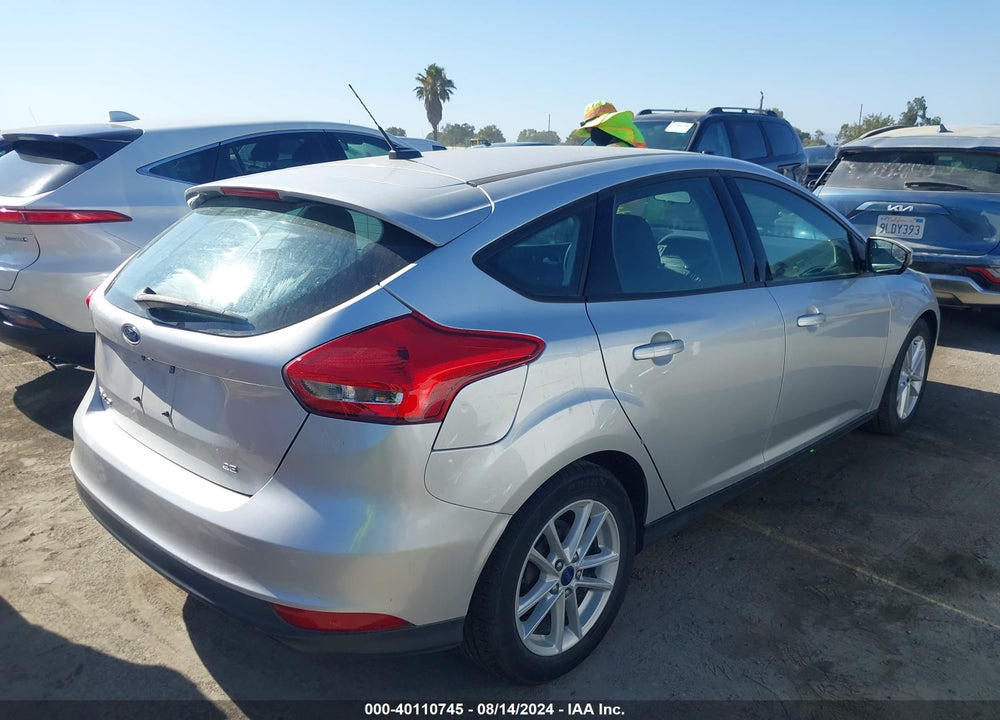 2017 FORD FOCUS SE VIN: 1FADP3K24HL329135