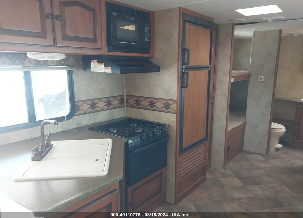 2011 PASSPORT 2650BH VIN: 4YDT26528BT414310