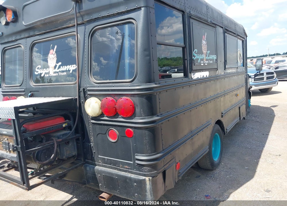2008 CHEVROLET EXPRESS CUTAWAY WORK VAN VIN: 1GBJG31K581208922