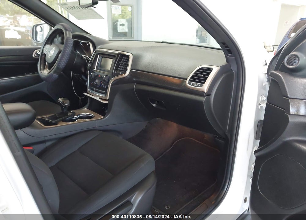 2015 JEEP GRAND CHEROKEE LAREDO VIN: 1C4RJFAG0FC676118