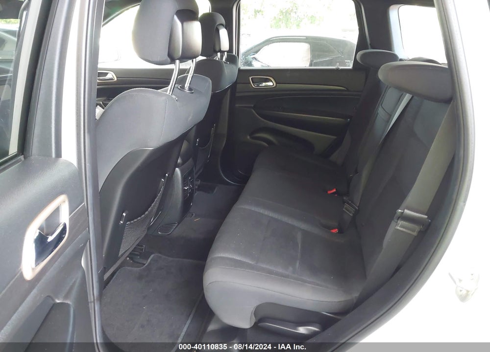 2015 JEEP GRAND CHEROKEE LAREDO VIN: 1C4RJFAG0FC676118