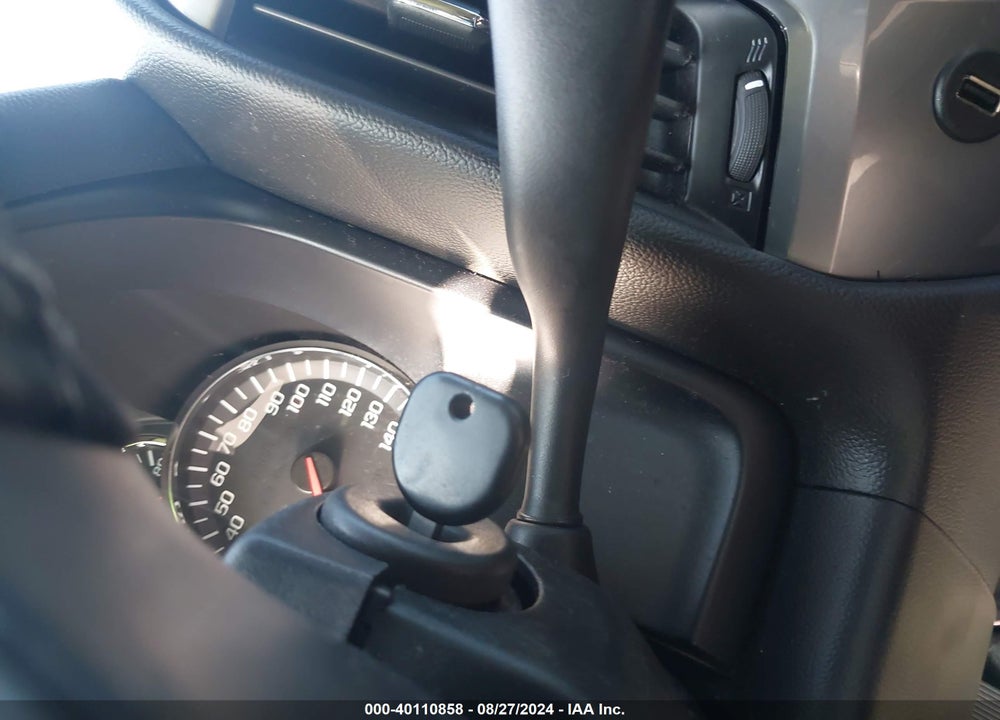 2014 CHEVROLET SILVERADO 1500 1LT VIN: 3GCUKREH8EG334391