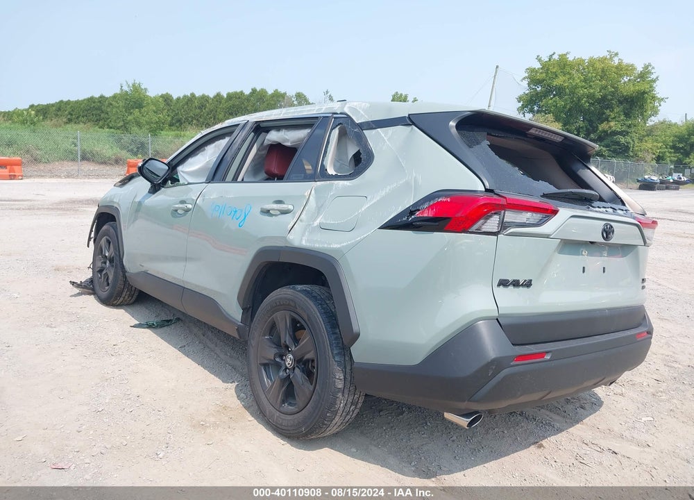 2021 TOYOTA RAV4 XLE VIN: JTMP1RFV8MD075515