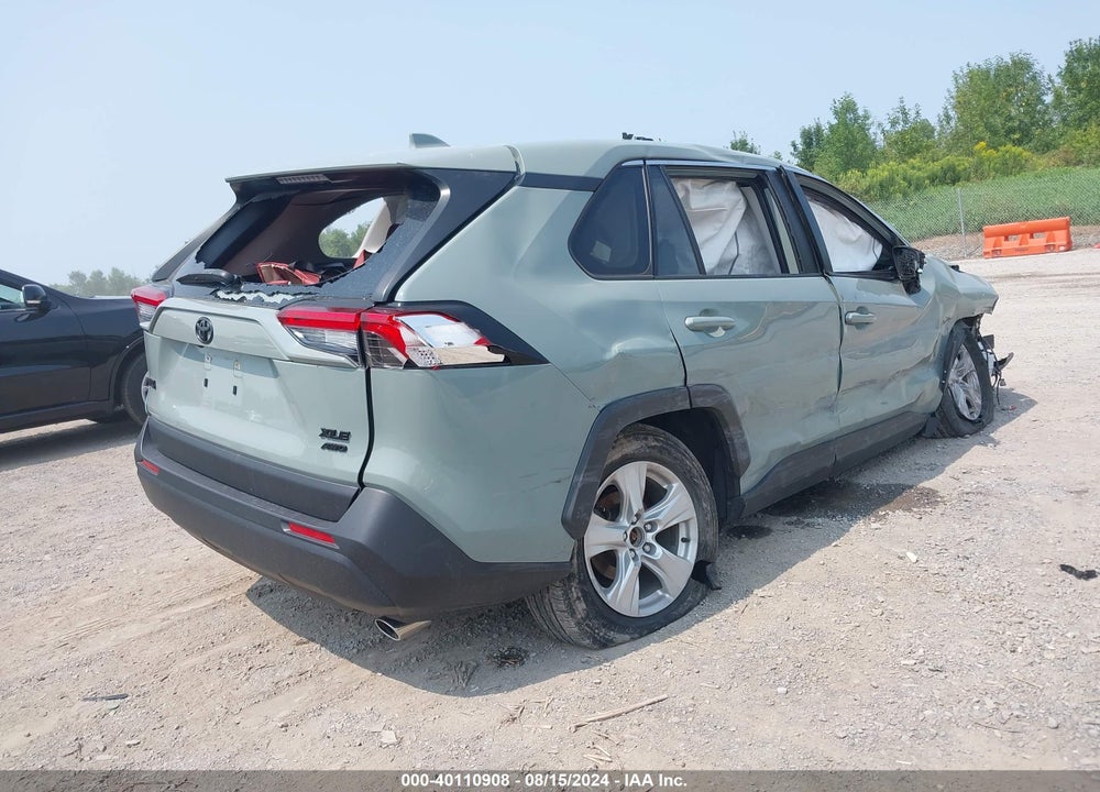 2021 TOYOTA RAV4 XLE VIN: JTMP1RFV8MD075515