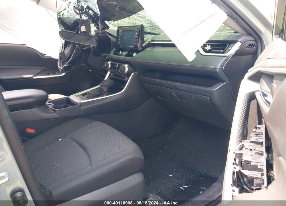2021 TOYOTA RAV4 XLE VIN: JTMP1RFV8MD075515