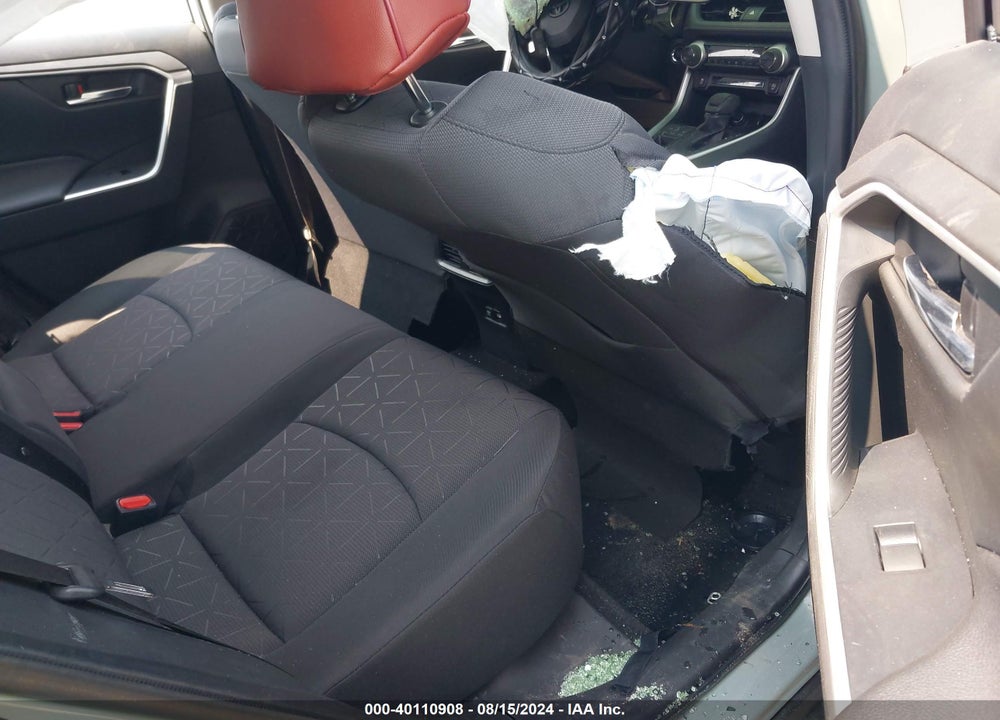 2021 TOYOTA RAV4 XLE VIN: JTMP1RFV8MD075515