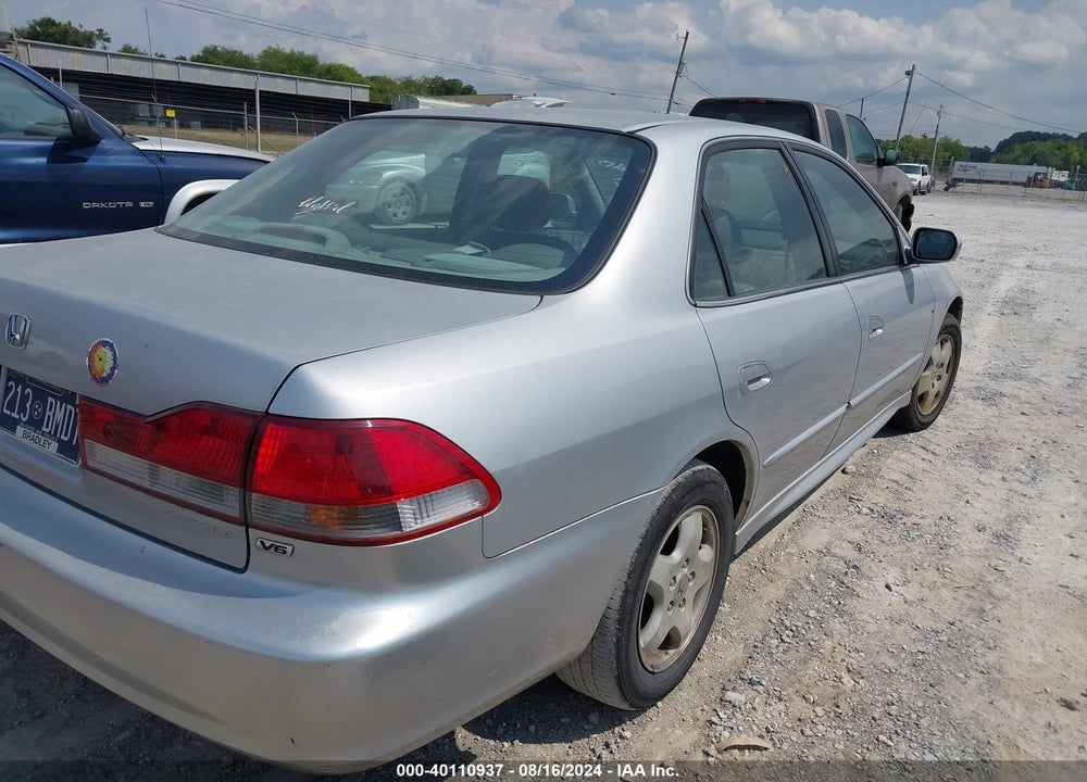 2002 HONDA ACCORD 3.0 EX VIN: 1HGCG16562A079027