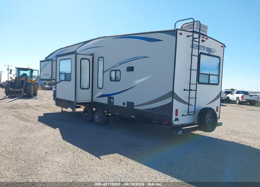 2018 FOREST RIVER CHEROKEE 42' 5TH WHEEL VIN: 5ZT3CKWB7J2701941
