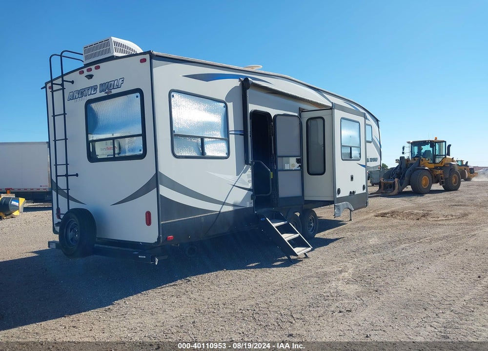 2018 FOREST RIVER CHEROKEE 42' 5TH WHEEL VIN: 5ZT3CKWB7J2701941