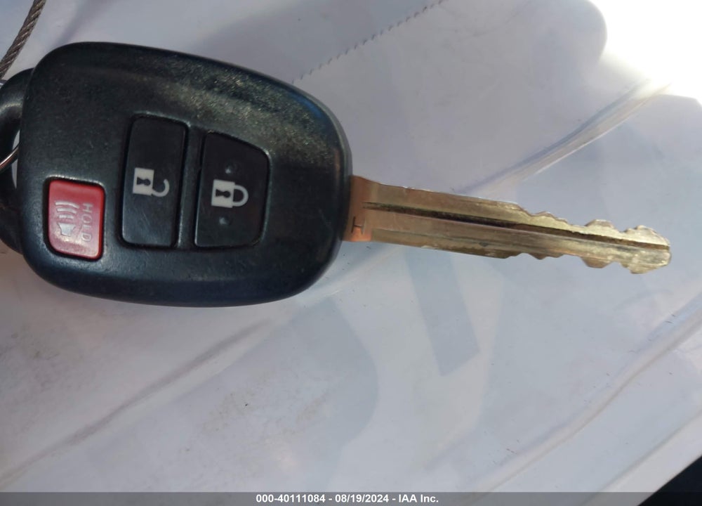 2014 TOYOTA RAV4 VIN: 2T3ZFREV8EW123529