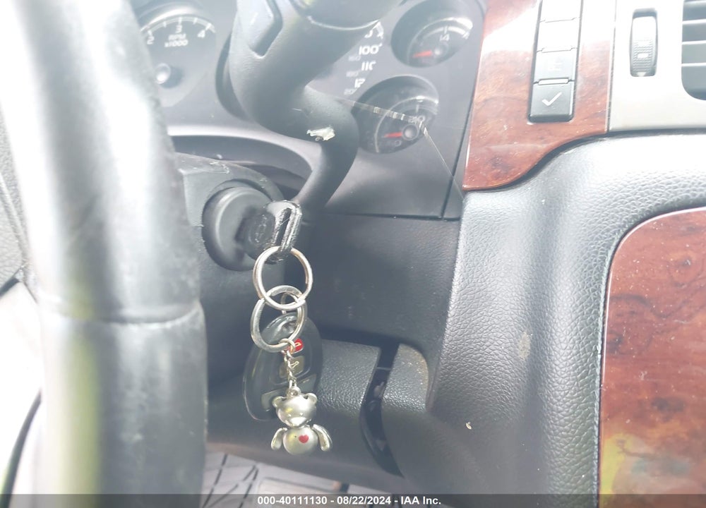 2013 CHEVROLET SUBURBAN 1500 LT VIN: 1GNSKJE71DR344167