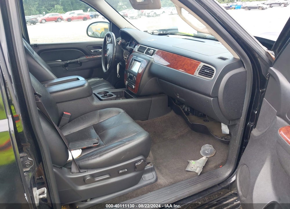 2013 CHEVROLET SUBURBAN 1500 LT VIN: 1GNSKJE71DR344167