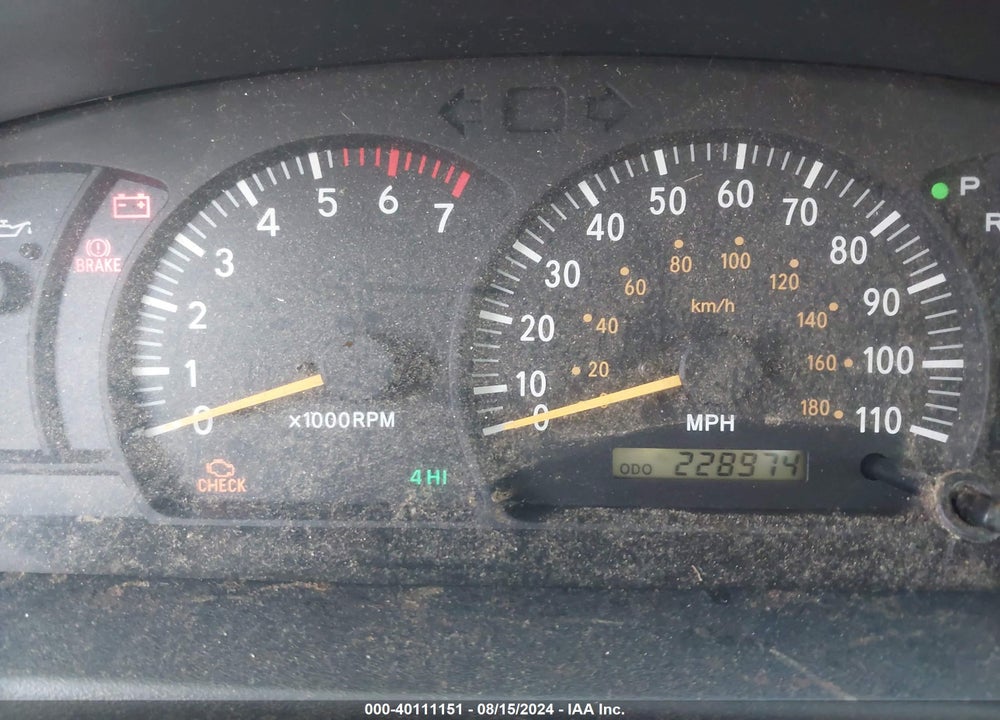 2003 TOYOTA TUNDRA SR5 V8 VIN: 5TBBT44133S334883