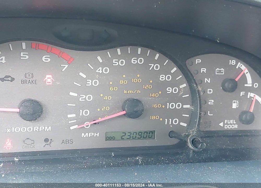 2002 TOYOTA SEQUOIA SR5 V8 VIN: 5TDZT34A52S073271