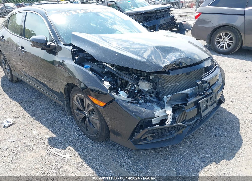 2018 HONDA CIVIC EX VIN: SHHFK7H52JU209108