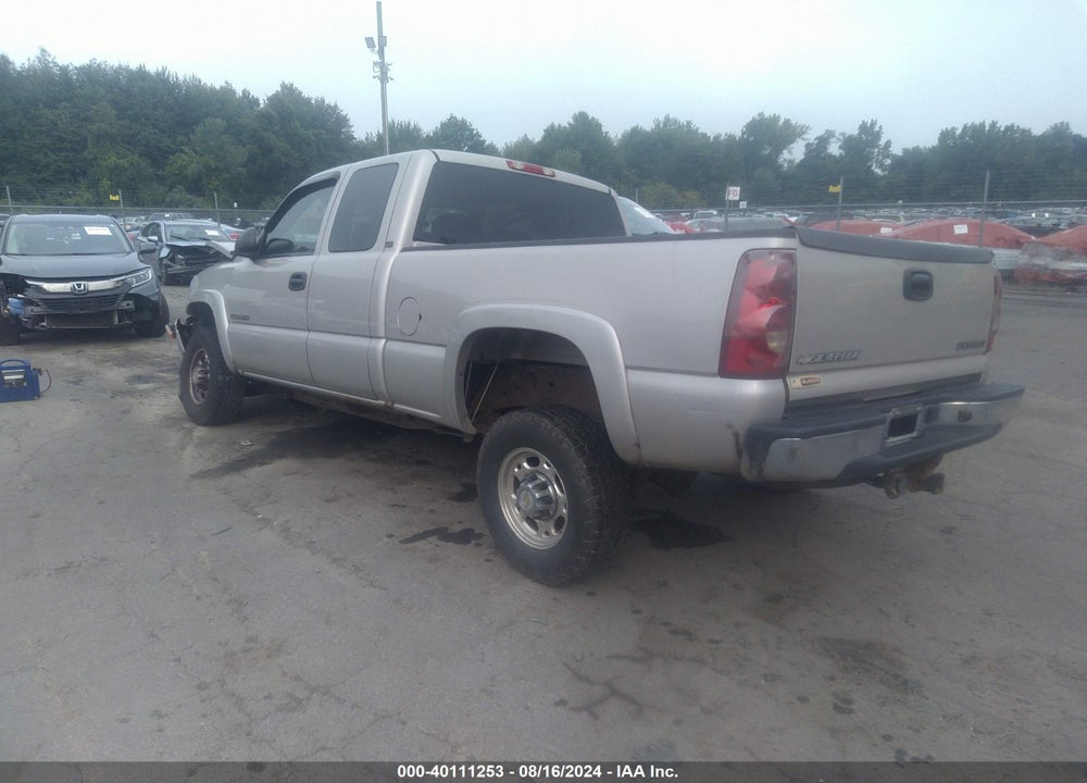 2005 CHEVROLET SILVERADO 2500HD LT VIN: 1GCHK29U35E154730