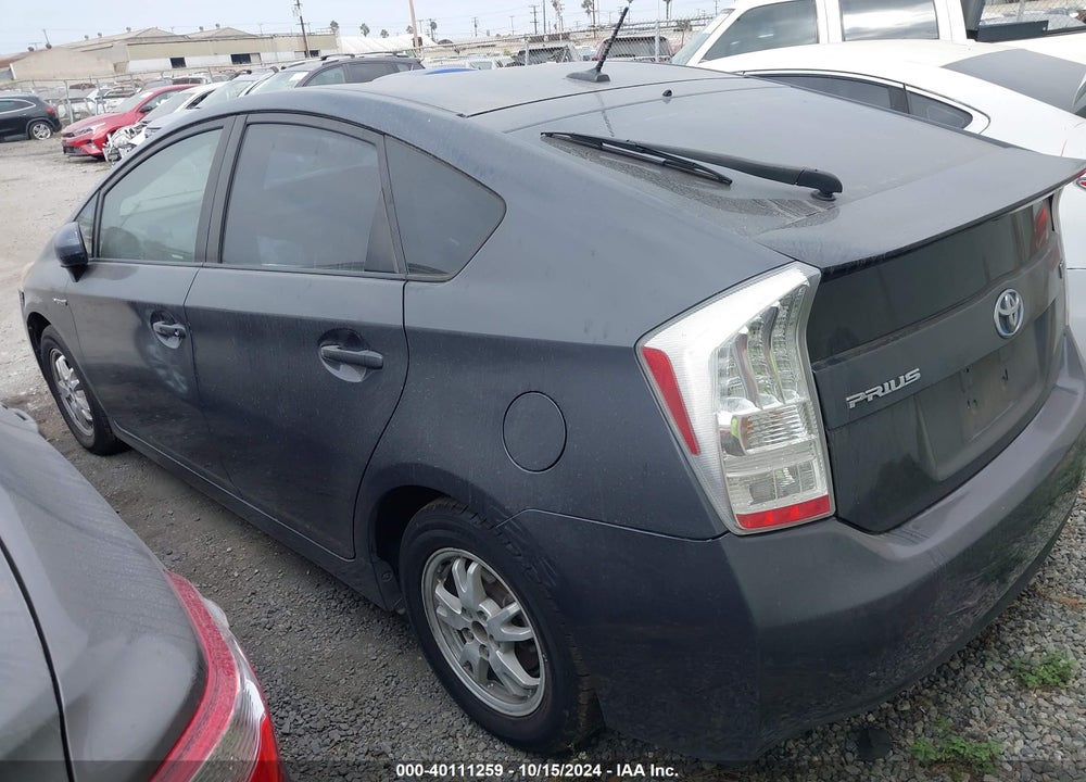 2011 TOYOTA PRIUS TWO VIN: JTDKN3DU3B1366783