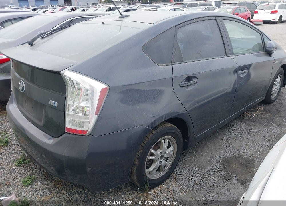 2011 TOYOTA PRIUS TWO VIN: JTDKN3DU3B1366783